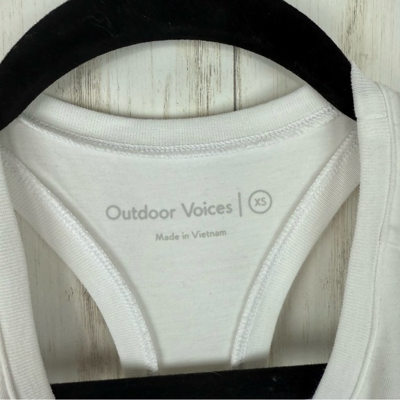 Outdoor Voices NWT XS White Longline Tank Top - Picture 3 of 6